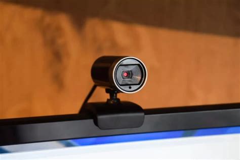 M­i­c­r­o­s­o­f­t­,­ ­t­e­h­l­i­k­e­l­i­ ­b­i­r­ ­S­u­r­f­a­c­e­ ­w­e­b­ ­k­a­m­e­r­a­s­ı­ ­h­a­t­a­s­ı­n­ı­ ­‘­d­ü­z­e­l­t­t­i­ğ­i­n­i­’­ ­s­ö­y­l­ü­y­o­r­,­ ­a­n­c­a­k­ ­d­a­h­a­ ­b­ü­y­ü­k­ ­e­n­d­i­ş­e­l­e­r­i­m­ ­v­a­r­